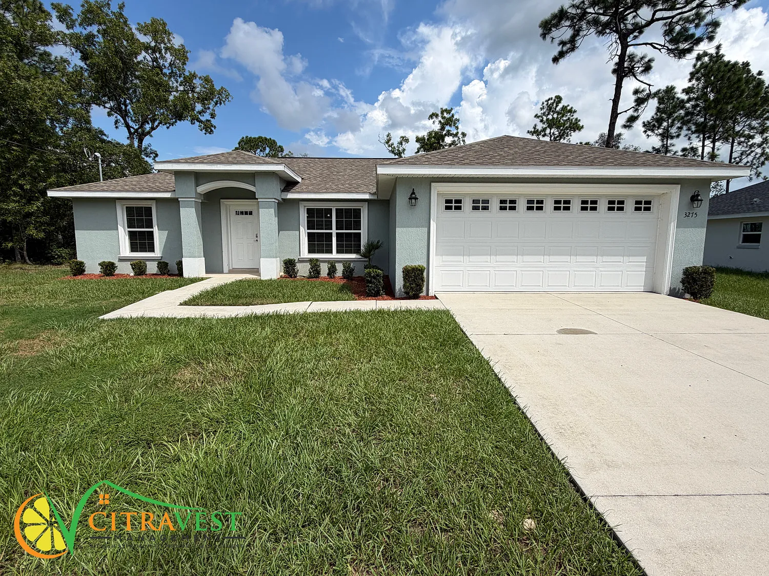 Gorgeous 3 Bedroom Available in Citrus Springs! — Photo 1