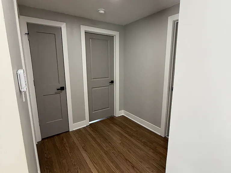 608 S Olive St — Photo 3