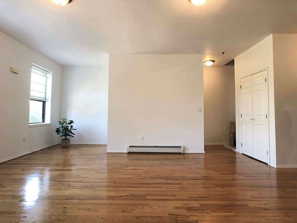 1st image of 230 Gates Ave #2L