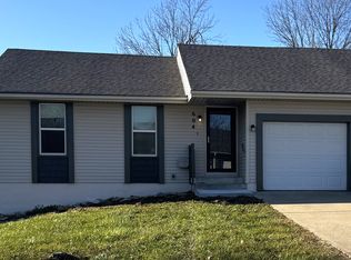 604 Silver Maple Dr, Harrisonville, MO 64701