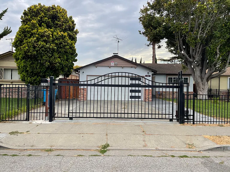 2252 Terra Villa St — Photo 16