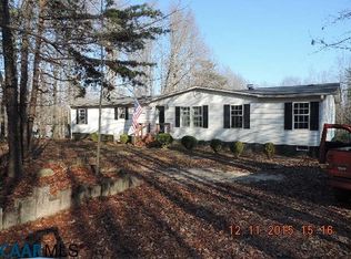 1422 Cg Woodson Rd, New Canton, VA 23123