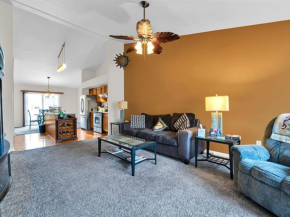 3rd image of 34255 New Jersey St