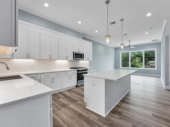 453 Rayner Ave, Fort Worth, TX 76111