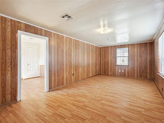 5th image of 830 Colonial Club Dr