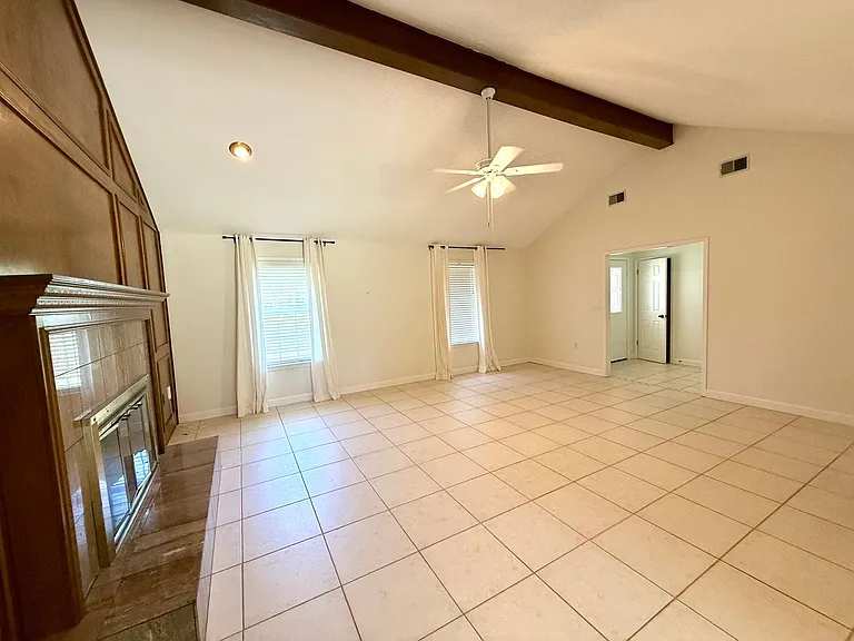 50 Emory St — Photo 4