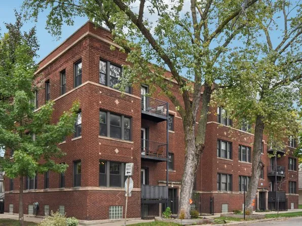 1714 W Grace St APT 2W, Chicago, IL 60613