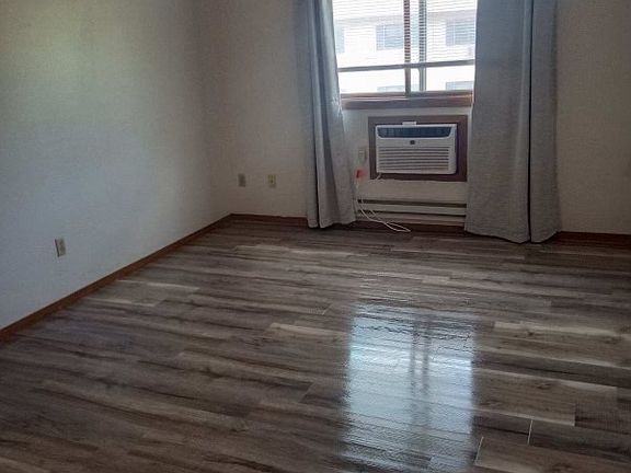 4th image of 1106 10th Ave N APT 9