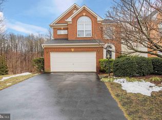 6851 Rolling Creek Way, Alexandria, VA 22315