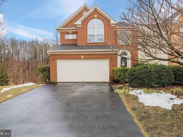 6851 Rolling Creek Way, Alexandria, VA 22315