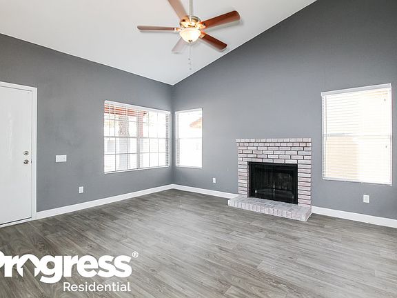 2nd image of 102 W Oraibi Dr