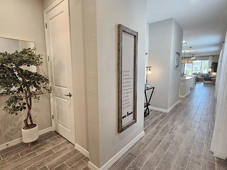 15285 Shady Palms Ln — Photo 9