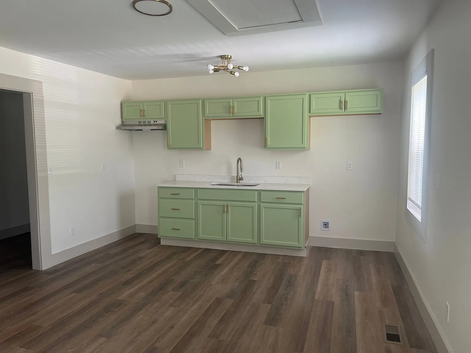 3733 Maple Avenue Southwest - 1 — Photo 3