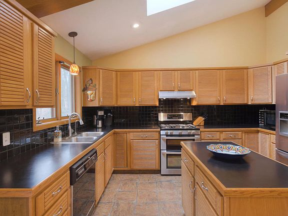 2nd image of 3580 Tuscany Dr SE