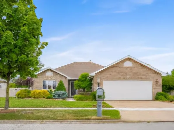 1271 Medlee Dr, Hobart, IN 46342