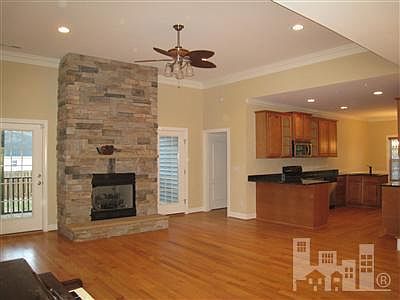 2nd image of 9347 N National Avenue