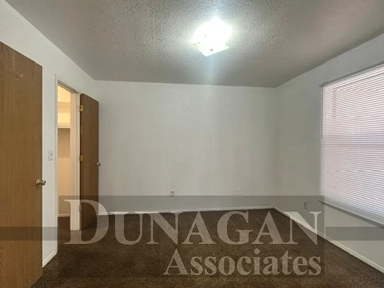 921 Franklin St — Photo 5