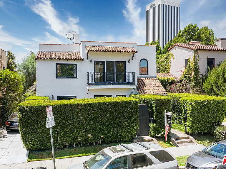 831 S Curson Ave — Photo 18