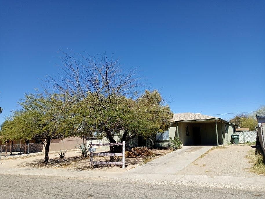 1st image of 810 W Calle Francita