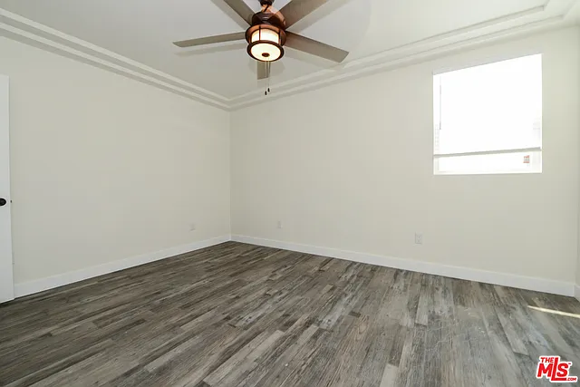 524 W 82nd St #524 — Photo 5