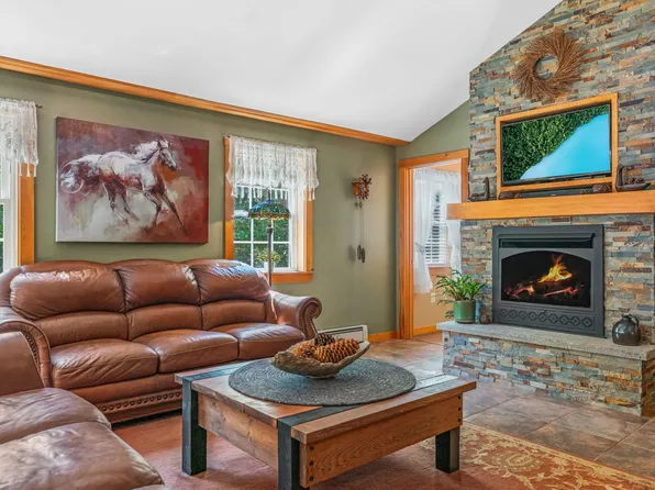 18 Wabenaki Drive, Northport, ME 04849