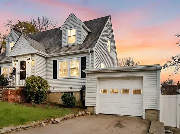 43 Trevore St, Quincy, MA 02171