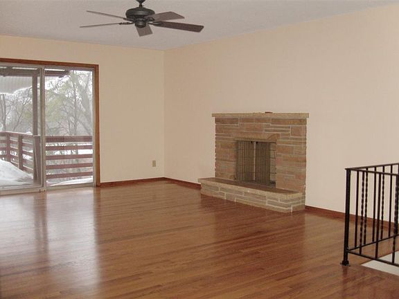 3rd image of 5408 Highwood Dr W
