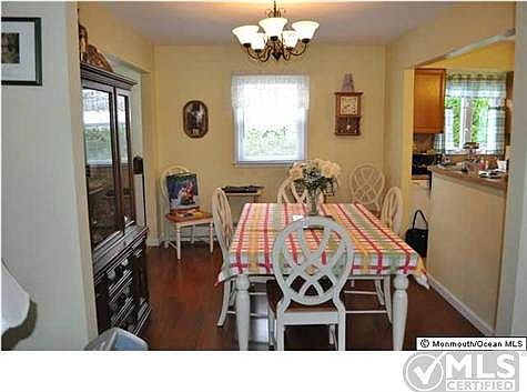3rd image of 16 Norfolk Dr