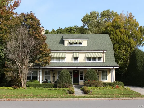 125 Stratford Avenue, Garden City, NY 11530