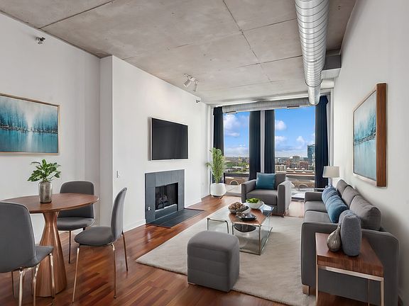 2nd image of 720 N Larrabee St APT 1212