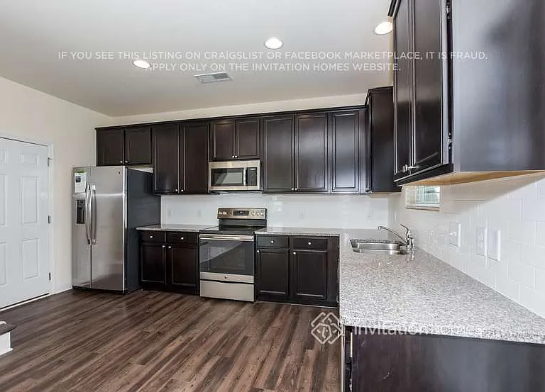 9823 Maywine Cir — Photo 8