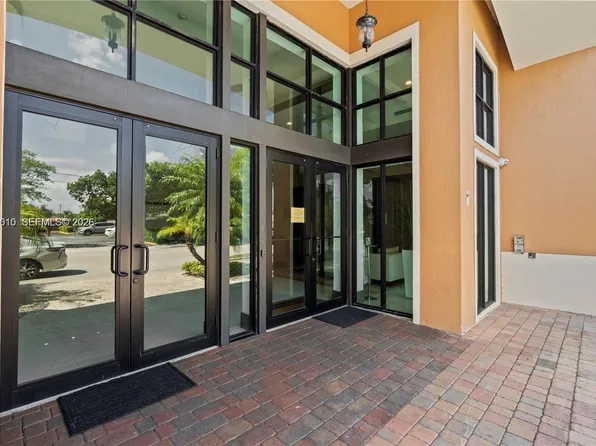 4242 NW 2nd St, Miami, FL