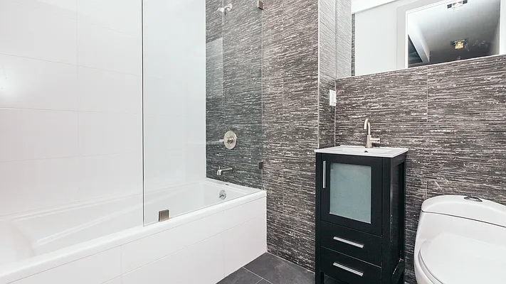 Rented by Nooklyn NYC LLC | media 54