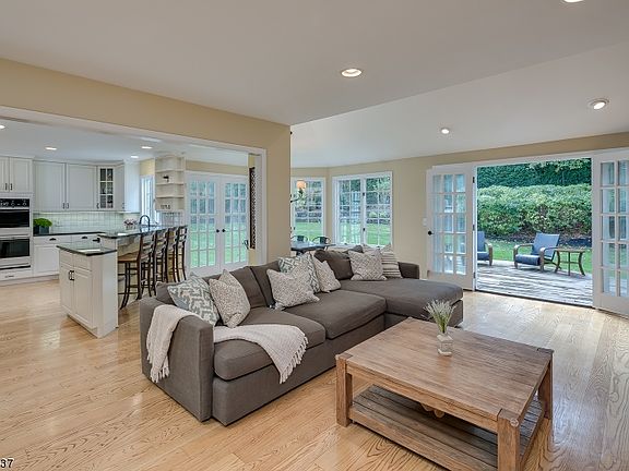 Family Room cascades to deck