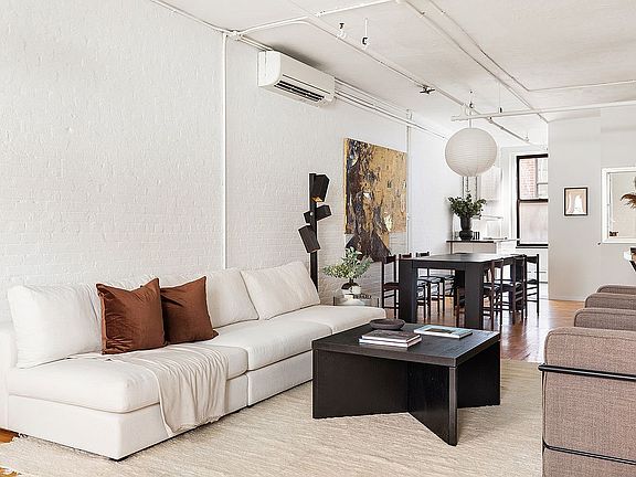 5th image of 323 W 16th St #3W