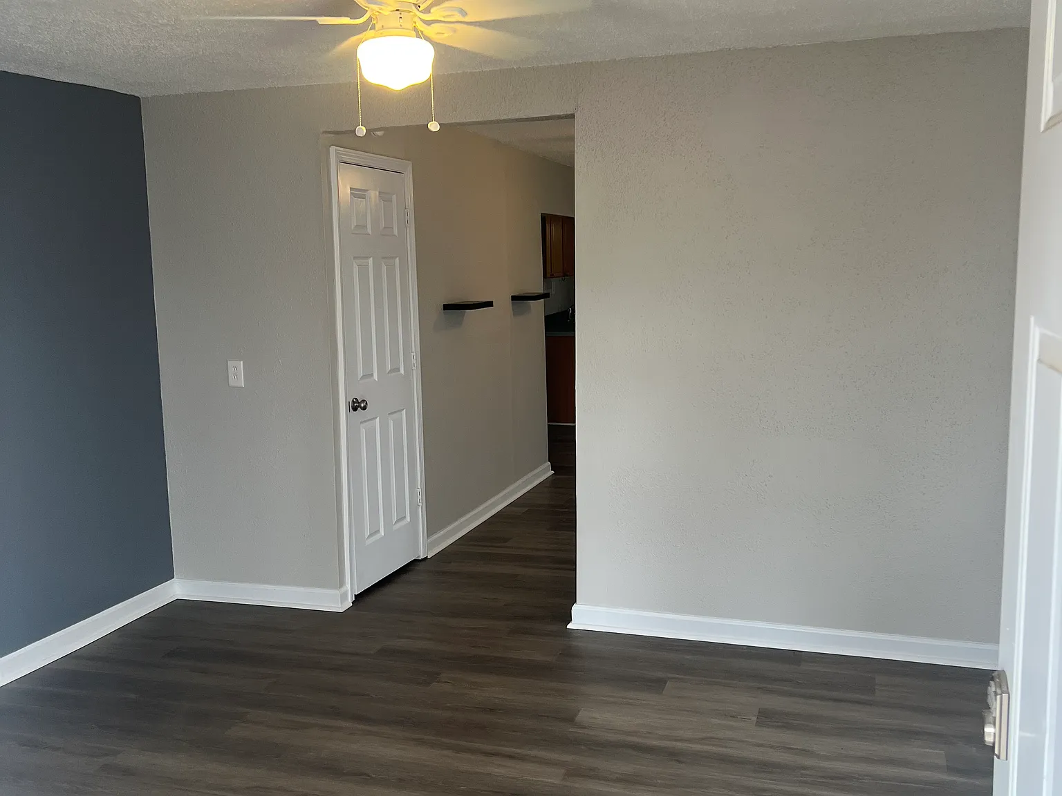2 bed, $875 — Photo 2