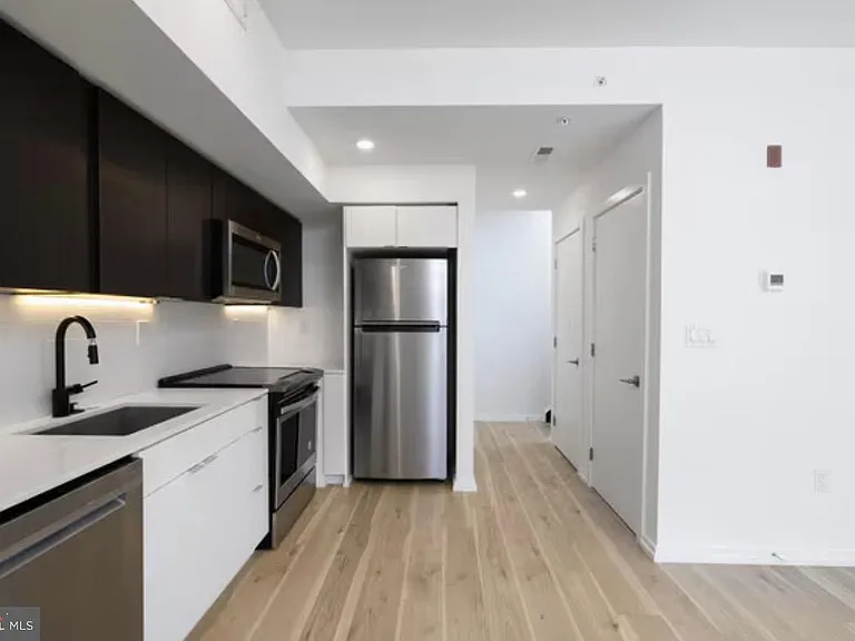 455-459 N 5th St #10A — Photo 1