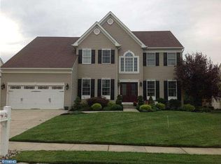 24 Honeysuckle Dr, Sewell, NJ 08080