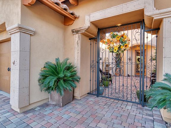 7923 E Stone Cliff-6
