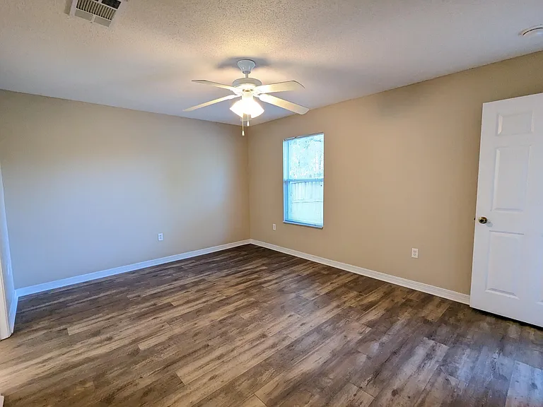 8237 Nevada St — Photo 11