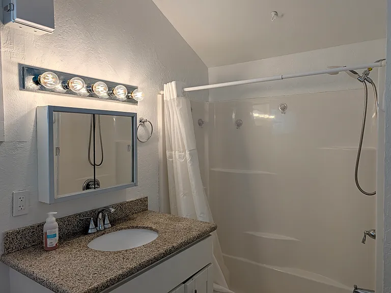 16403 Kennedy Rd — Photo 12