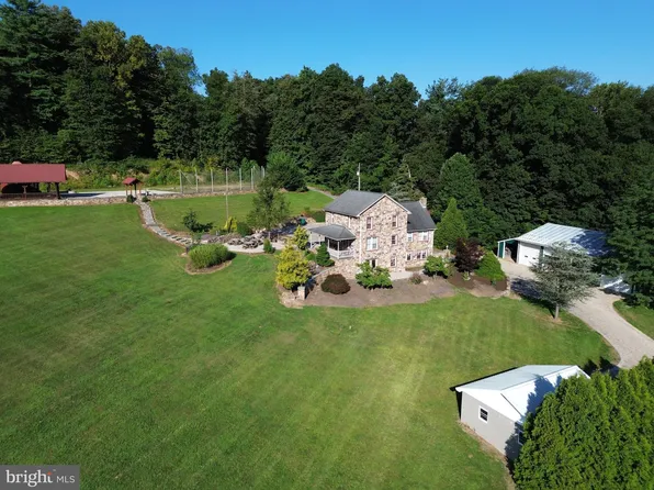 1323 Couchtown Rd, Loysville, PA 17047