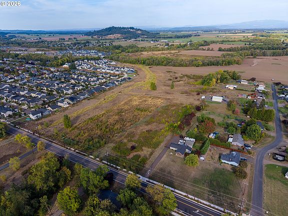 4th image of Gold Fish Farm Rd