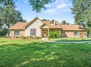 60 Redbird Ln, Huntsville, TX 77320
