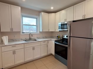 301 Amsterdam Ave FLOOR 2, Roselle, NJ 07203