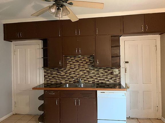 2nd image of 48 E Hattendorf Ave #1