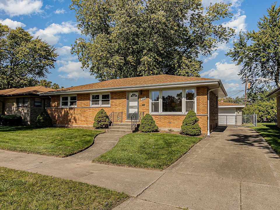1st image of 246 E 171st Pl
