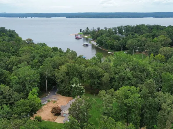 280 Poplar Dr, Buchanan, TN 38222