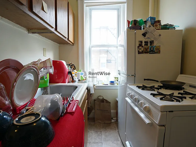 225 Kelton St #2 — Photo 5