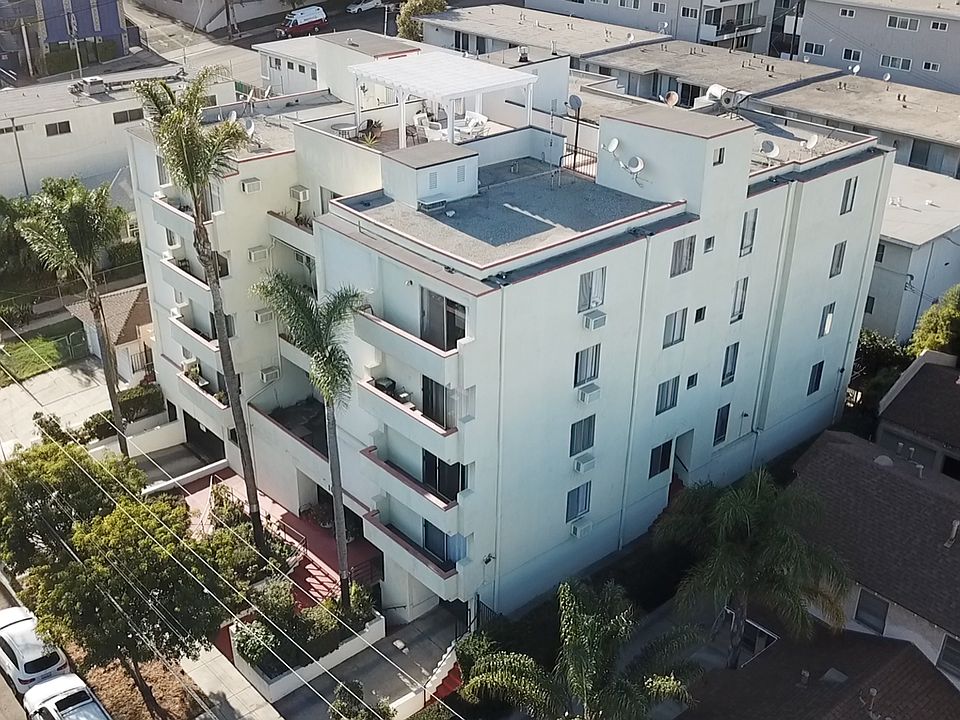 1st image of 10615 Rose Ave APT 105